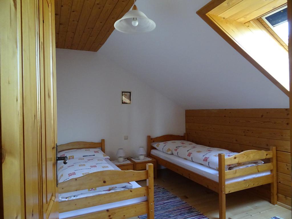 Baby- Und Kinderhof Aicherbauer Seeham Extérieur photo
